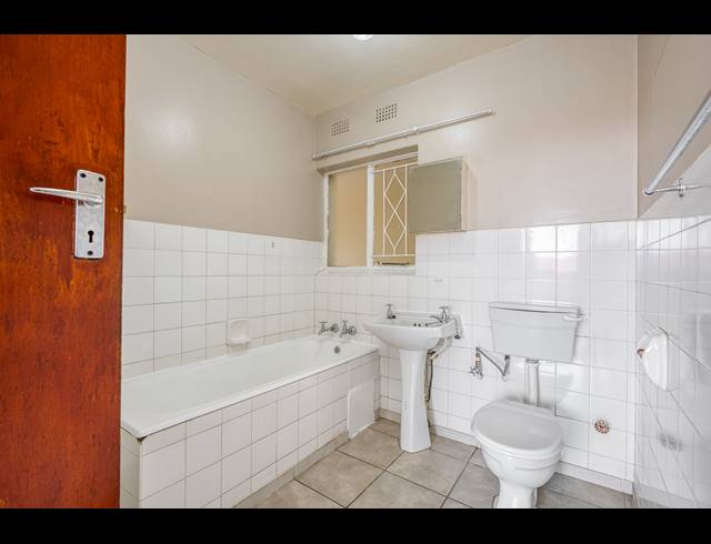 2 BEDROOM APARTMENT FOR SALE IN KENSINGTON B